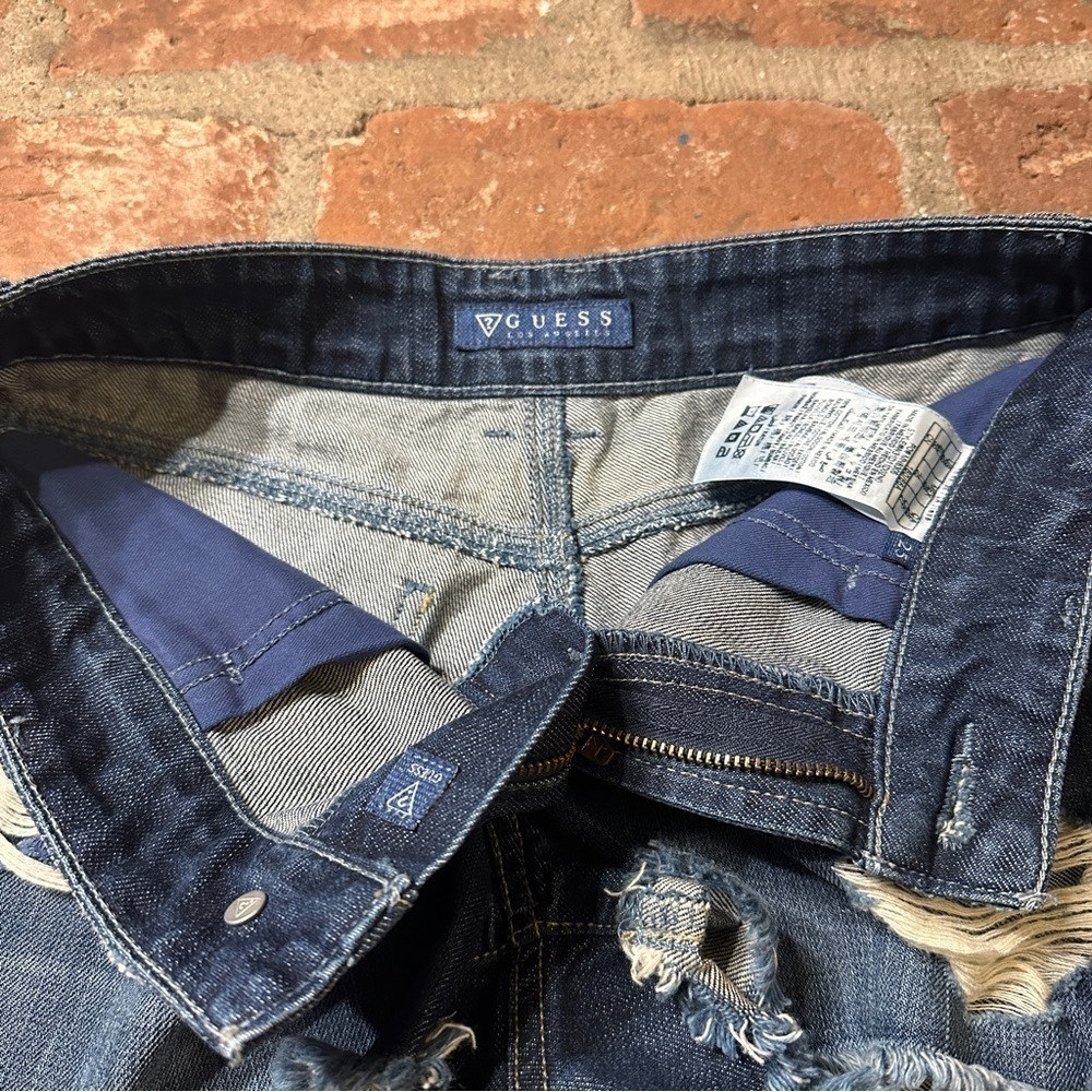 Guess Jeans size 25 distressed destroyed Cutoff Denim Jean Short Shorts - Picture 8 of 15